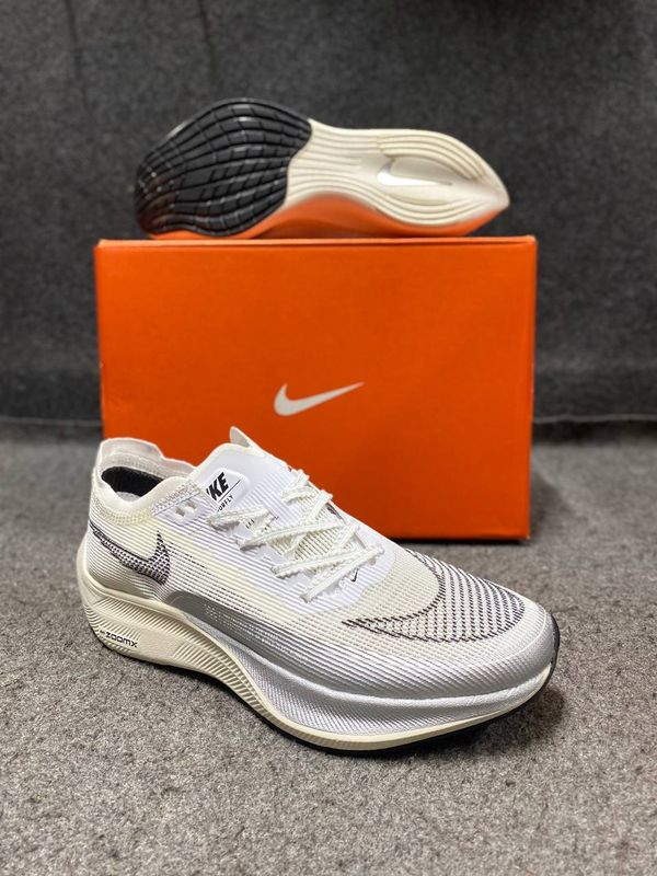 Nike Men’s ZoomX Vaporfly Next% 2 White