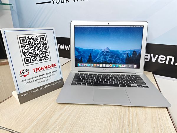 Apple MacBook Air 2017 | Core i5 8GB RAM 256GB SSD | 13.3-inch Display