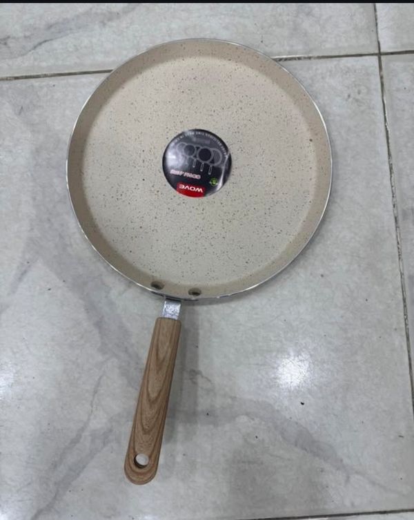 Wove non stick tawa 22 cm