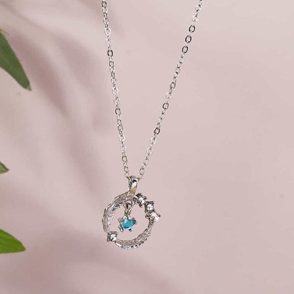 Fashion Feather Pendant