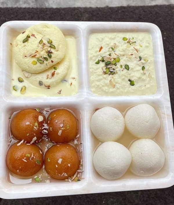 "Mayajal Sweet Delight Combo"