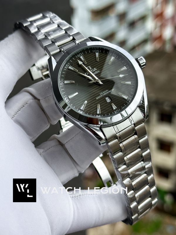 OMEGA AQUA TERRA OLIVE DIAL