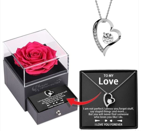 PREMIUM GIFT BOX WITH PANDENT