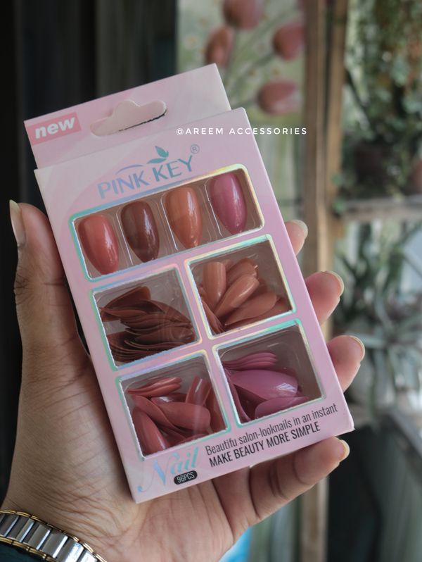 96 Pieces Nail Box