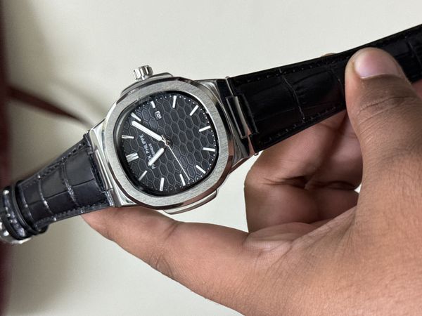 PATEK NAUTILUS HONEYCOM BLACK BELT BLACK DIAL SWEEP