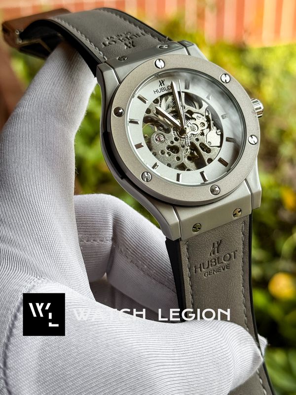 HUBLOT AUTO BELT GREY WHITE VELVET TEXTURE