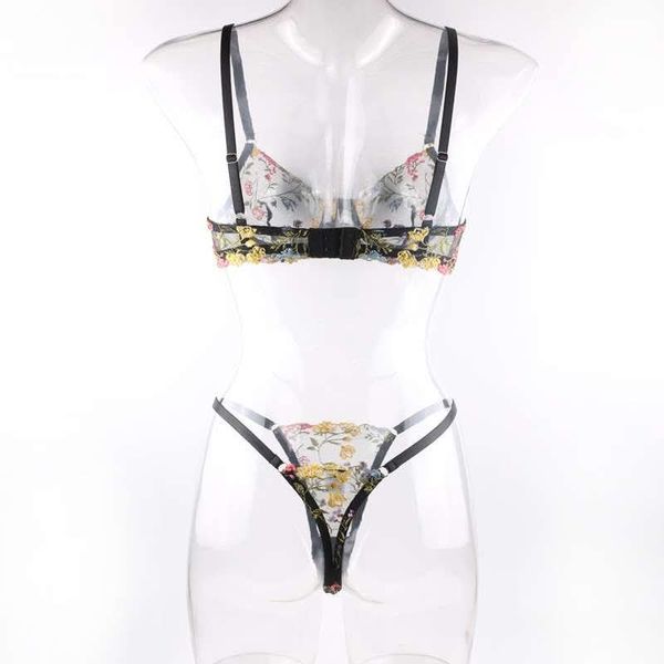 Elegant Floral Embroidered Lingerie Set - Image 7