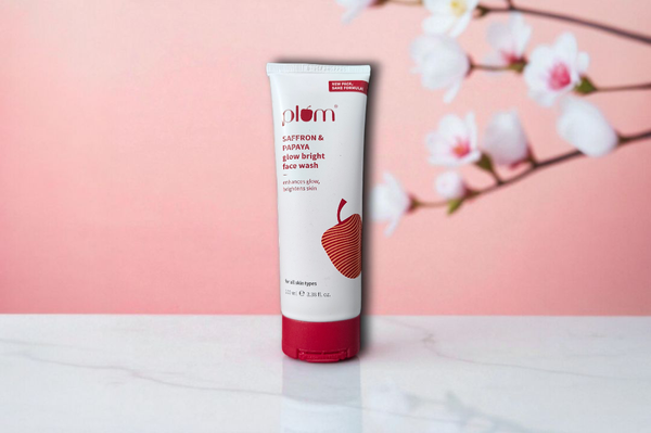 Plum — Saffron & Papaya Glow Bright Face Wash (100 ml)