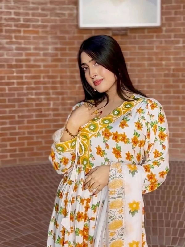 আনারকলি গাউন থ্রি-পিস সেটা - Image 2