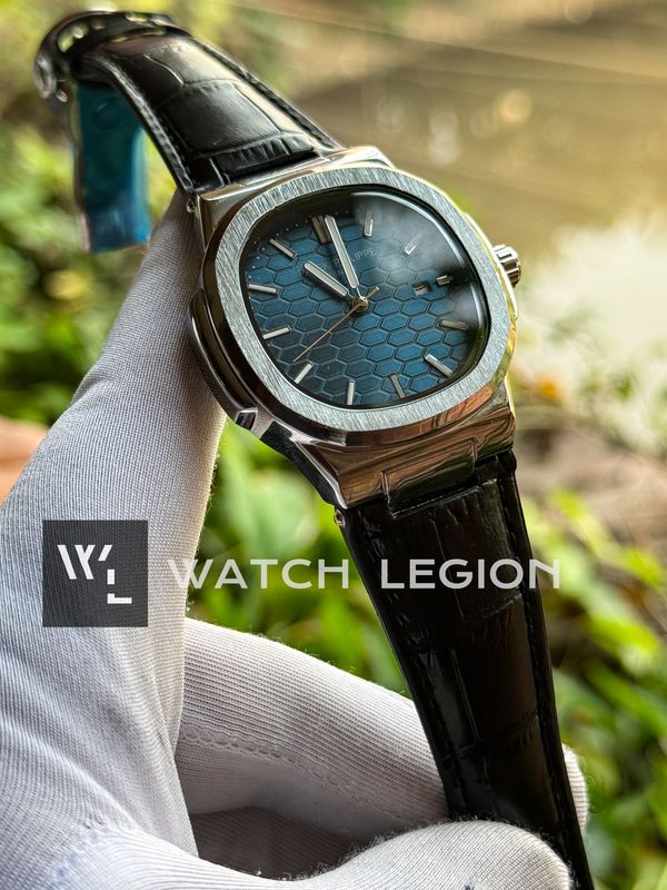 PATEK NAUTILUS HONEYCOMB BLACK BELT BLUE DIAL SWEEP