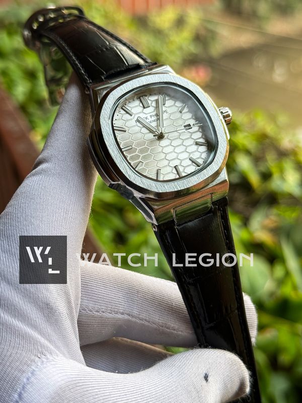 PATEK NAUTILUS HONEYCOMB BLACK BELT WHITE DIAL SWEEP