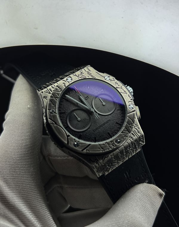 Hublot Silver Engrave Black Dial AA Grade