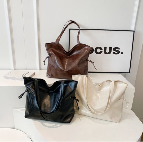 "Niche design underarm bag women's bag 2023 Winter new casual trendy tote bag..."