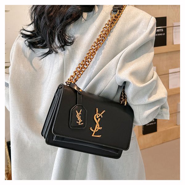 High-end Women's Bag 2024 New This Year's Popular French Chain Shoulder Bag Internet Celebrant Crossbody Bag Small Square Bag