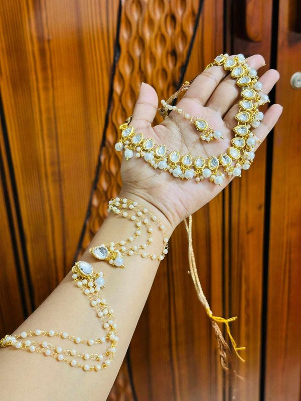 Kundon set with Kantana