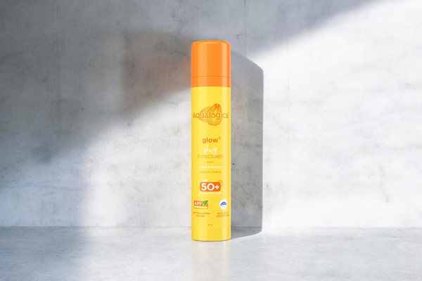 Aqualogica Glow+ Dewy Sunscreen SPF50+ PA++++ 50g