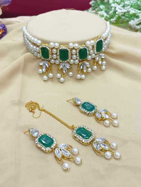 Indian Chokar Necklace Set