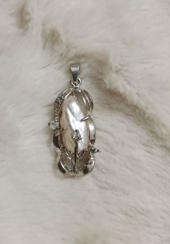 Pearl Locket