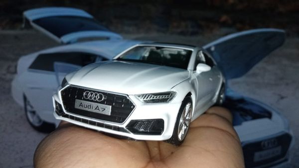 1:32 Die-Cast Model Audi A7