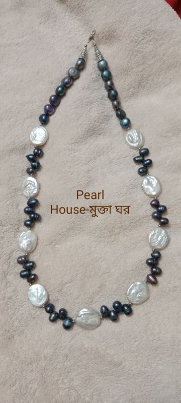 Exclusive Pearl Necklace
