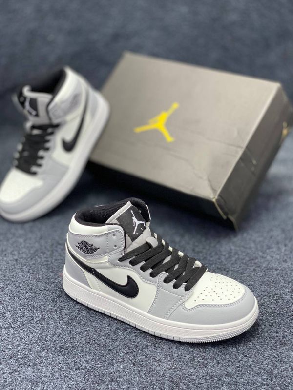 Air jordan 1 || Mid light smoke grey