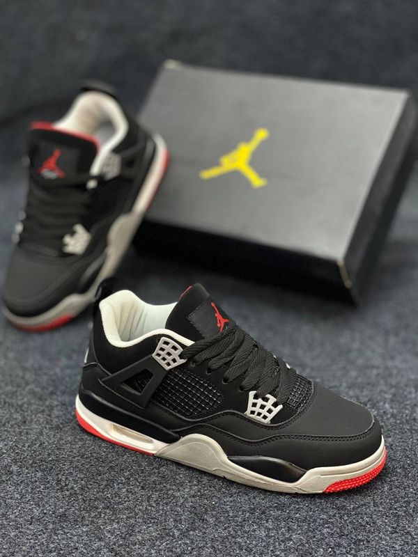 Jordan 4 Retro Bred