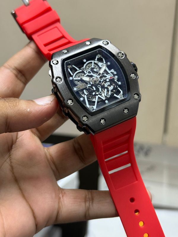 RM SILVER CASE RED BELT