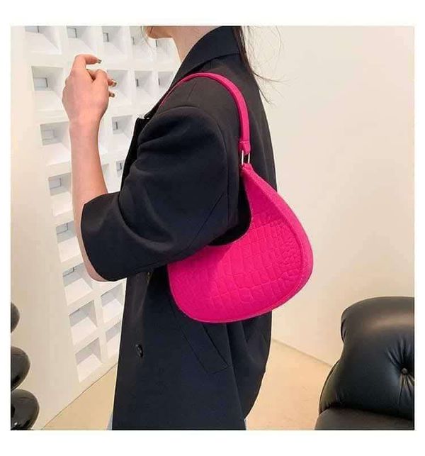 New Trendy Women's Crossbody Portable Half-Moon Bag, Fashion, Light Luxury, Luxury, Premium, Portable Large-capacity Shoulder Bag