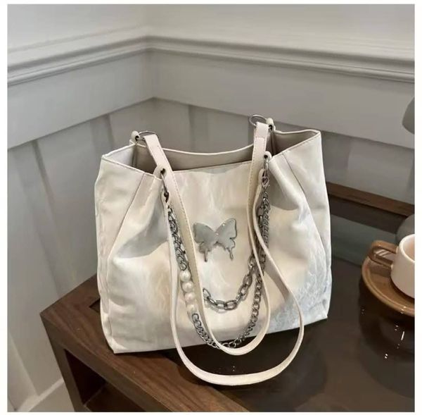 Woman versatile tote bag with zipper