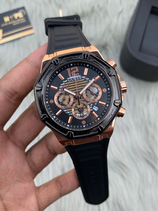 GUESS chronograph rubber belt