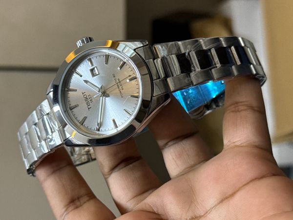 TISSOT CHAIN DATE WHITE DIAL