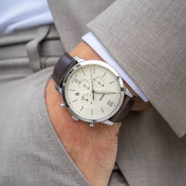 Fossil Neutra Chronograph FS5380 Men’s 44 mm Cream Dial – Brown Leather Strap