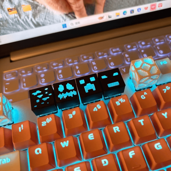 Minecraft Themed Shinethrough Keycaps