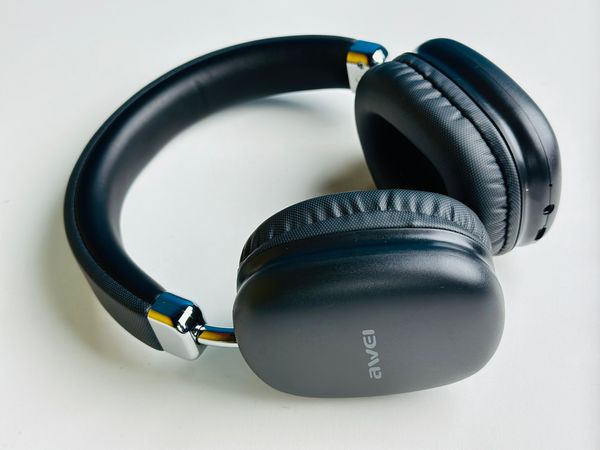 Awei AT7 Bluetooth Wireless Headphone- Black Color হেডফোন
