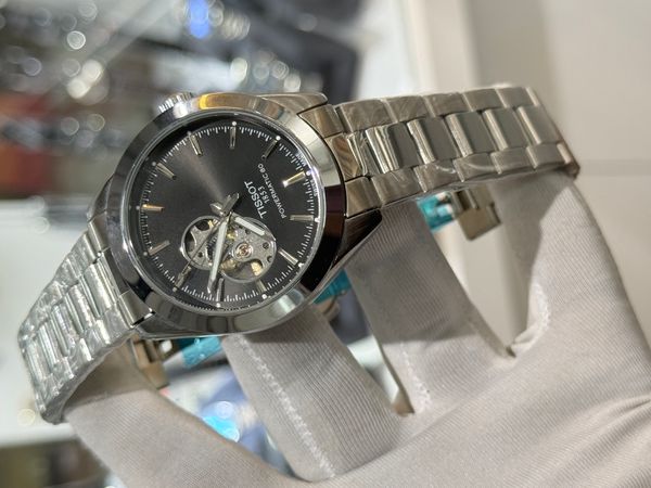 TISSOT AUTOMATIC CHAIN BLACK DIAL SILVER CASE