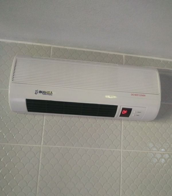 Bushra ACB-3001L Thermostat Control Room Heater with Remote Control