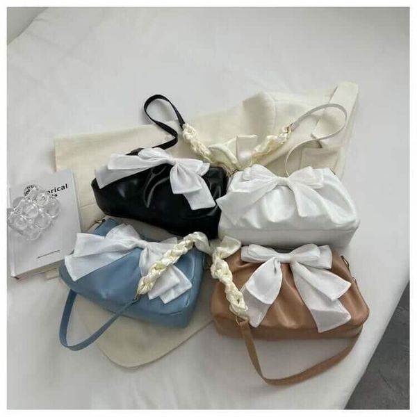Niche bag women's small bag 👜New styel white pleated Colud bow