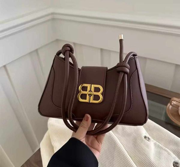 Taking order BB shoulder bag 🤎✨👜
