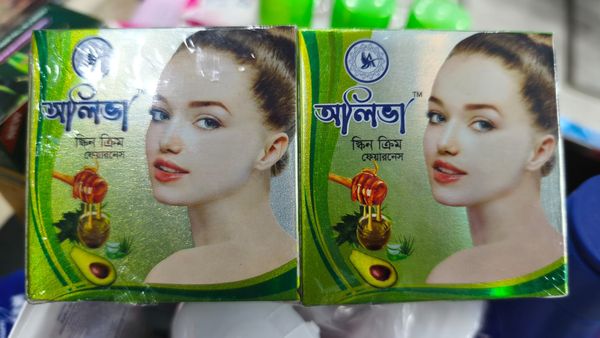 Oliva Skin Fairness Night Crame