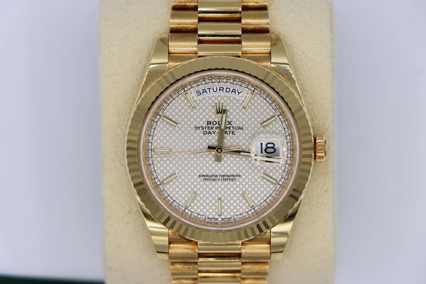 ROLEX | DAY-DATE WHITE MOTIF DIAL | 228238 | European Grade