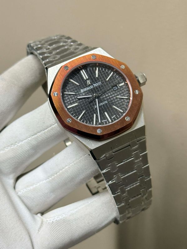 AP AAA AUTO CHAIN RED BEZEL SILVER BODY