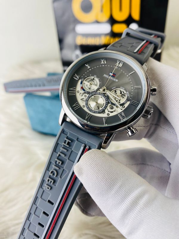 TOMMY HILFIGER || UPER GREY || ACTIVE CHRONOGRAPH