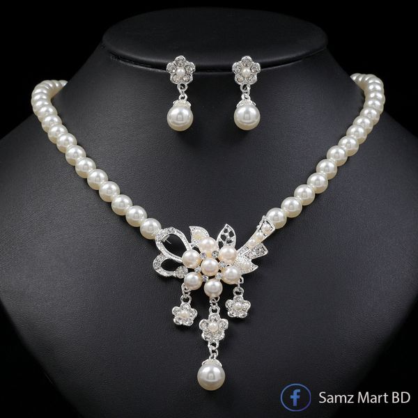 Luxury Pearl Necklace & plant Flower Design