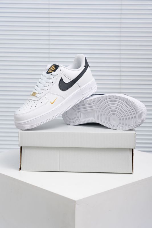 Nike Air Force 1 (1:1)