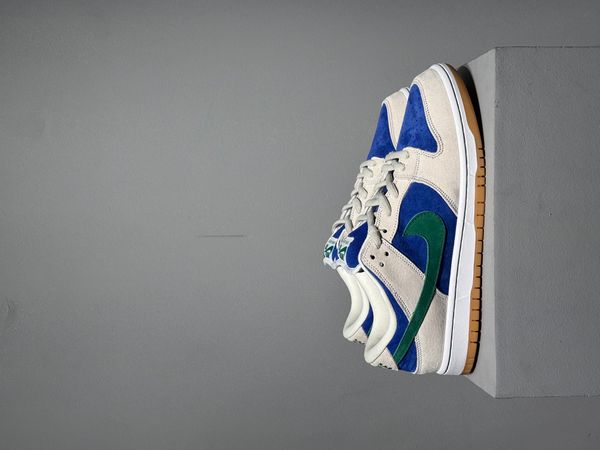 Sb dunk hyper royal
