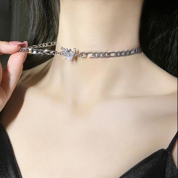 butterfly choker