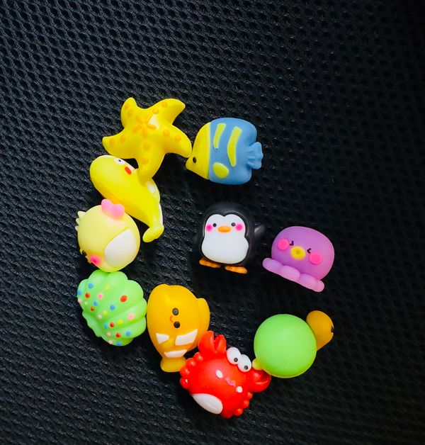 adorable 3D erasers! 🧁🍔🍭