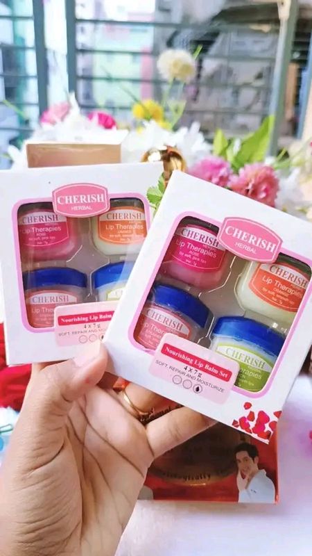 Cherish Herbal nourishing lip balm set