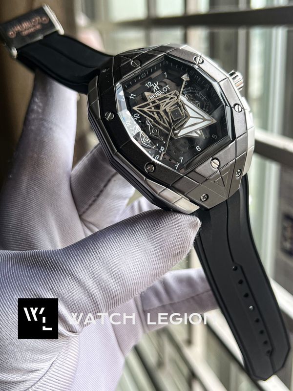 HUBLOT SANG BLEU 3 SILVER BODY BLACK BEZEL