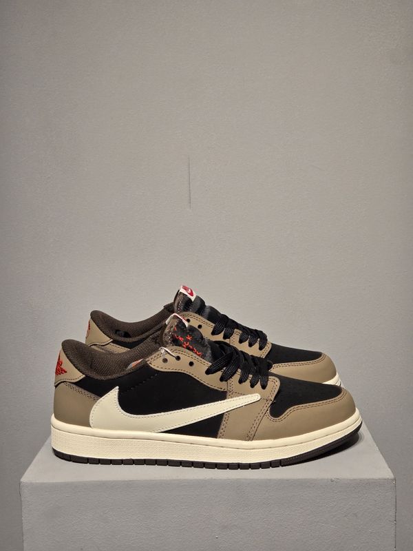 Travis Scott low dark mocha